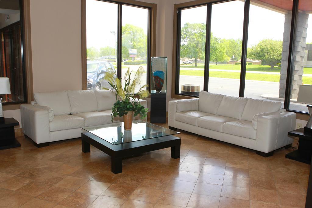 Mattoon Suite Dreams Hotel מראה חיצוני תמונה