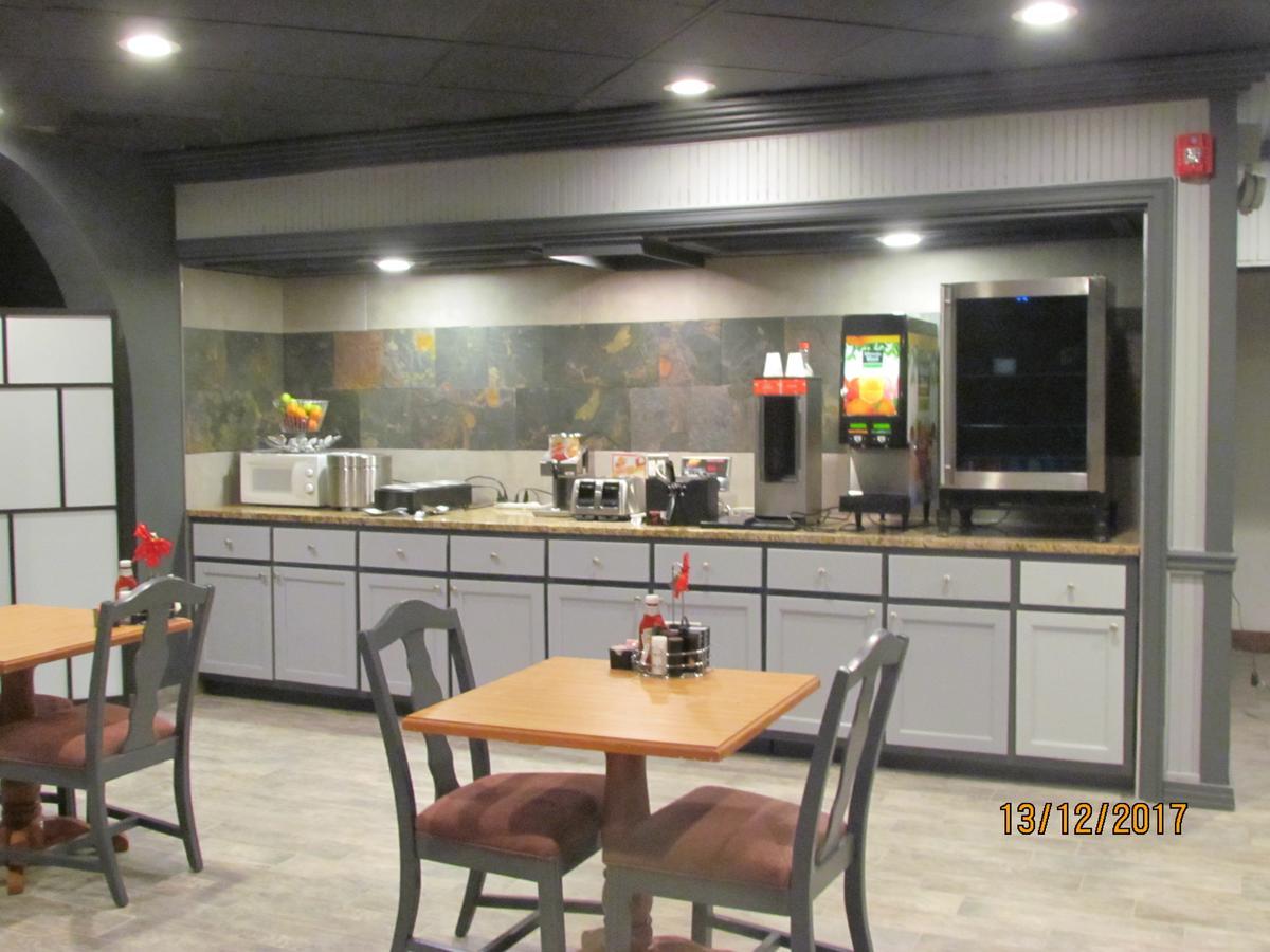 Mattoon Suite Dreams Hotel מראה חיצוני תמונה