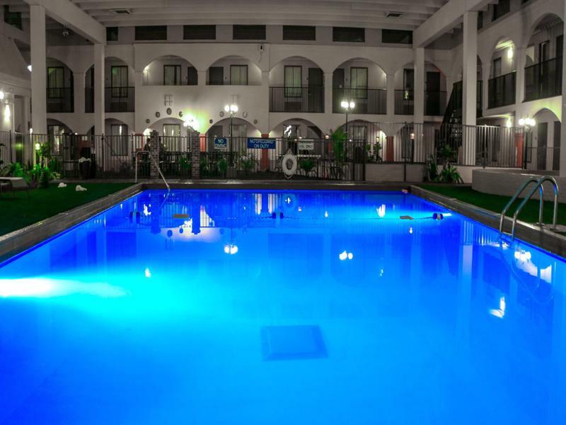 Mattoon Suite Dreams Hotel מראה חיצוני תמונה